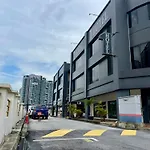 1 Hotel Kuchai Lama
