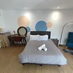Mid Valley Nearby Double 2Suite Room 4-6Pax