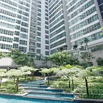 Klcc View Luxury Suites & Klcc View Sky Pool At Regalia Residence