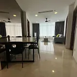 Vortex Suites Klcc By Cozy White