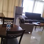 Golden Service Suite At Times Square Kl