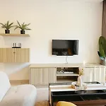 68 Palms 01 L Midvalley L Kl Sentral L 5 Pax
