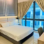 Colony Service Suites Klcc At Sky World