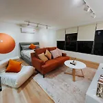 Arte Cheras Luxury Suites - Near Tbs & Mrt - Easy Access To Trx, Stadium -Bukit Jalil, Klcc- Free 1Parking - By The Stay Hub