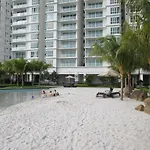 Sandy Beach Le Yuan Residence