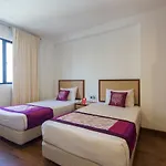 Oyo 305 First Business Inn