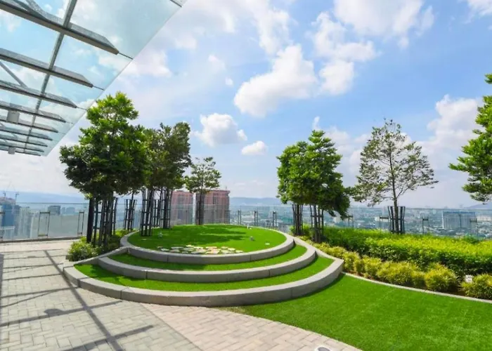 Robertson Apartment With City View
