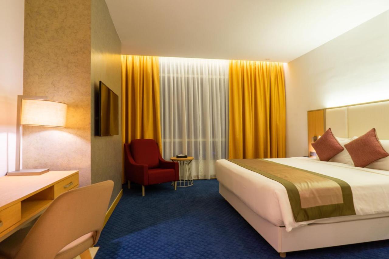 Hotel Tamu & Kuala Lumpur