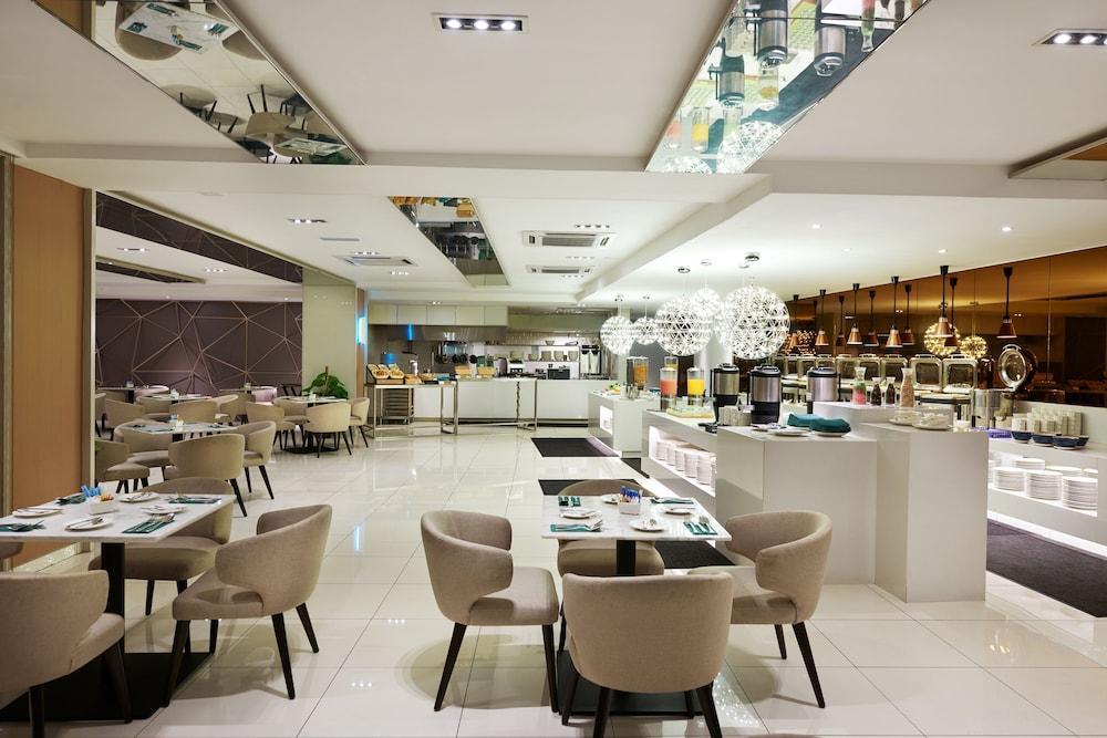 Hotel Cosmo 4*
