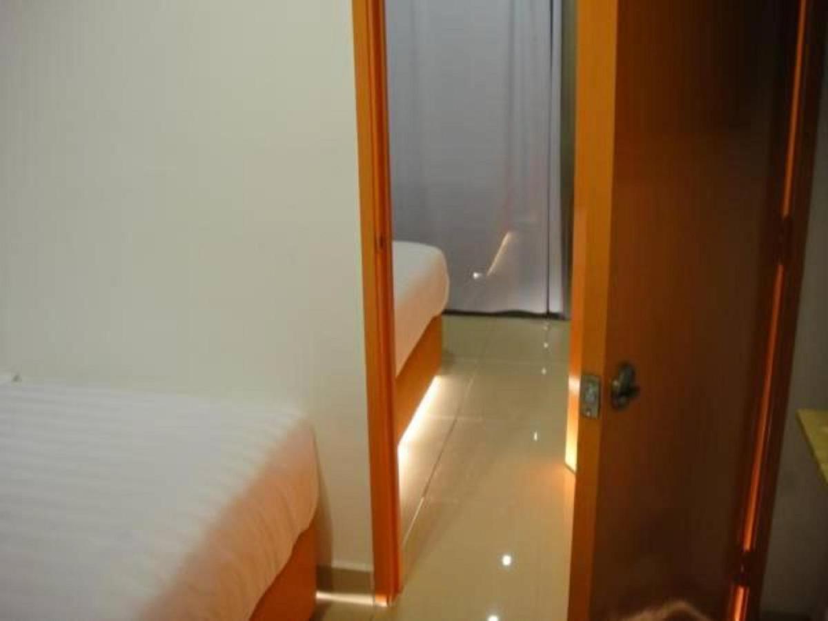 Hotel 1 Kuchai 3*