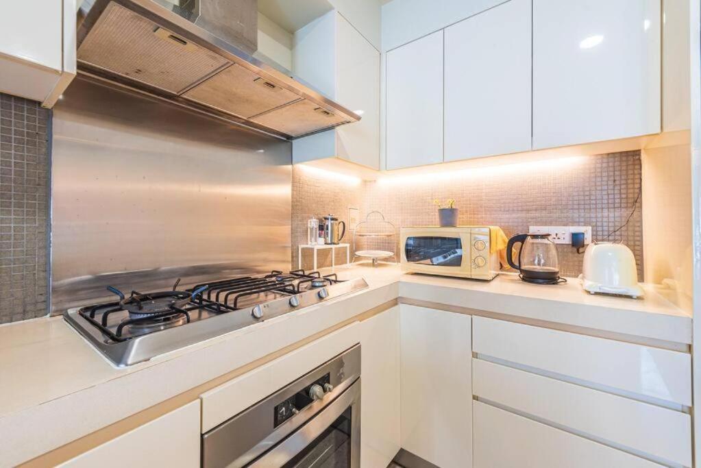 2min Walk To Lot 10, 5 Min To Pavillion 2br 8-2 Wifi 100mbps Apartment Kuala Lumpur