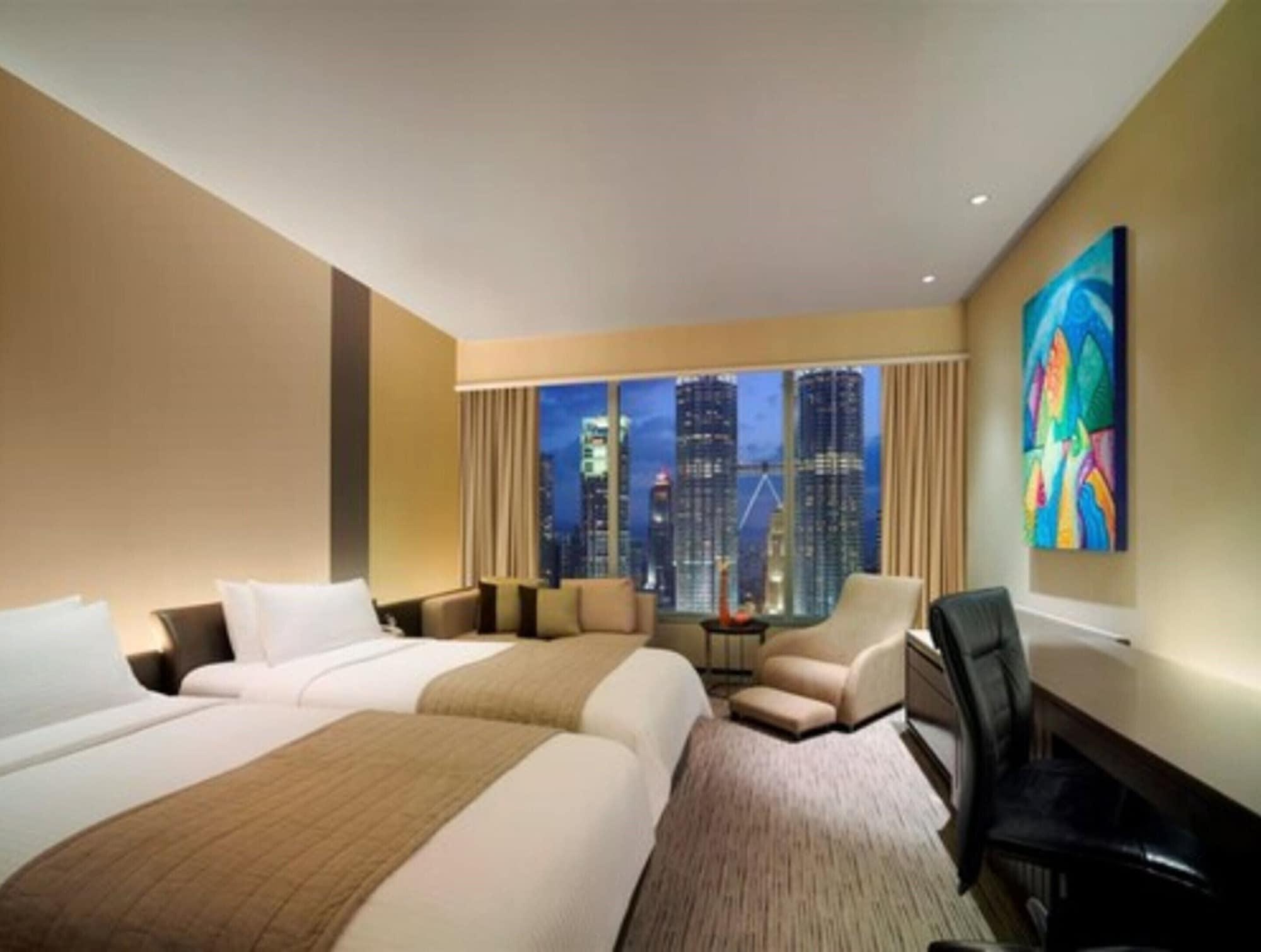 Traders Hotel, 5*