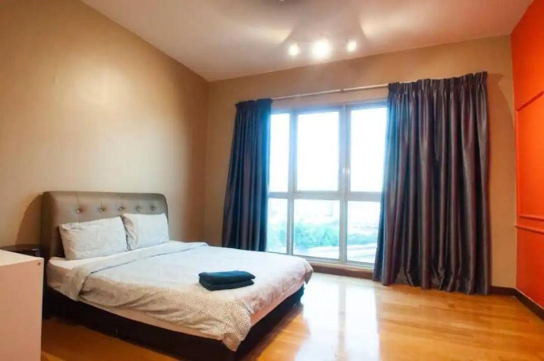 Regalia Suites Kl Apartment