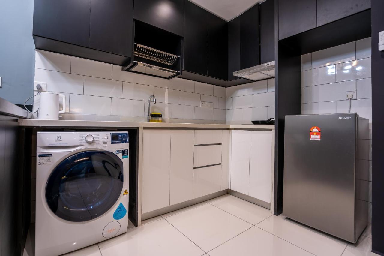 Lovely 2-bedroom W Amazing Facilities - Mont Kiara Căn hộ Kuala Lumpur