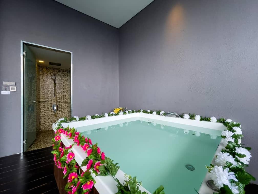 Apartment The Luxury Penthouse Twin Tower View *