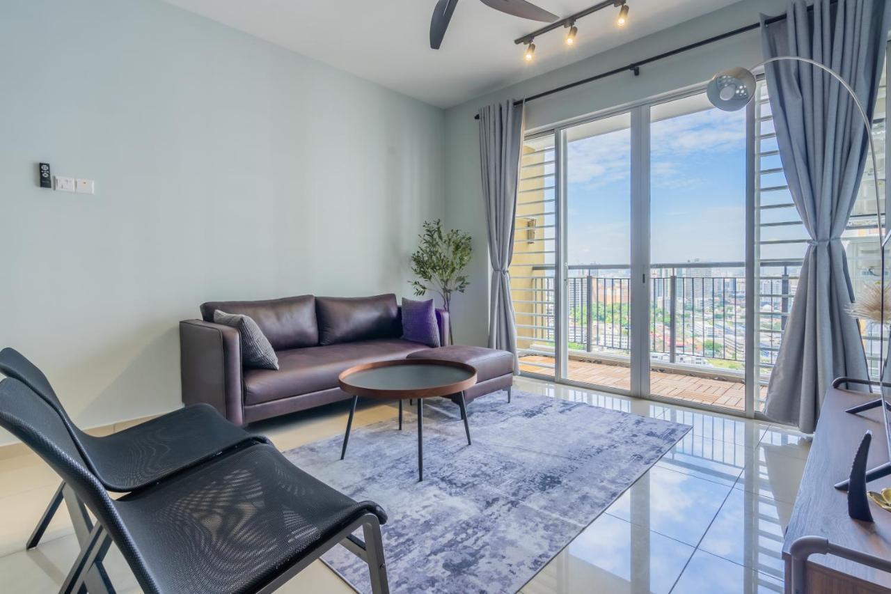 Cozy 3-bedroom With Pool 6 Pax - Semarak Apartment *