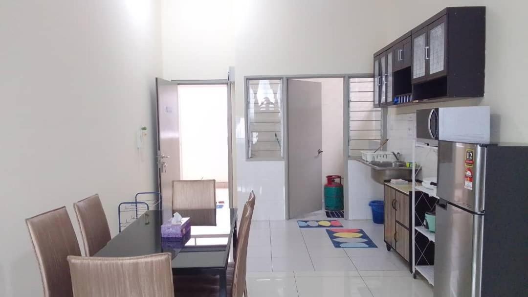 Vue Residences Service - 2 For 4 Pax Pangsapuri Kuala Lumpur