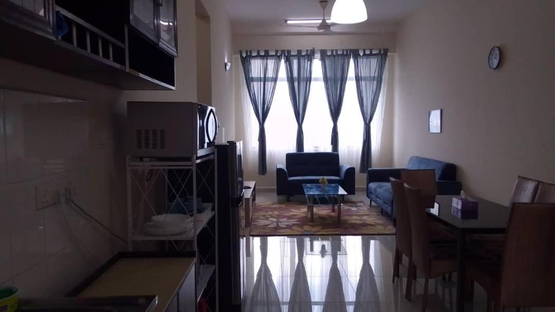 Pangsapuri Vue Residences Service - 2 For 4 Pax