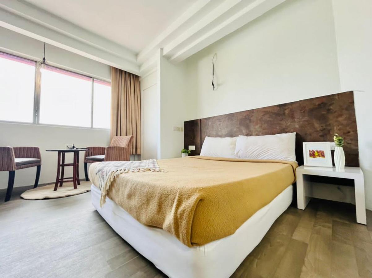 M1 Center & Hotel 3*