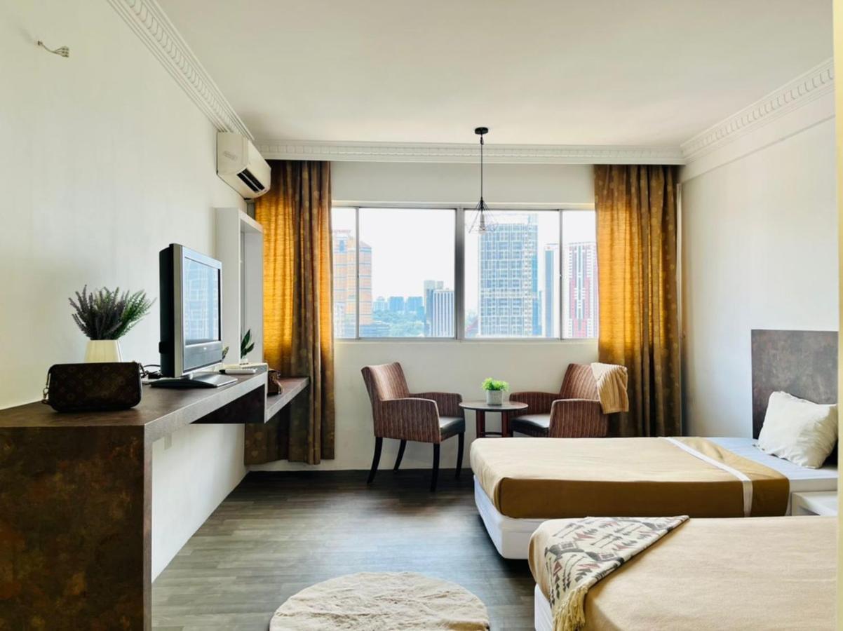 Hotel M1 Center & 3*