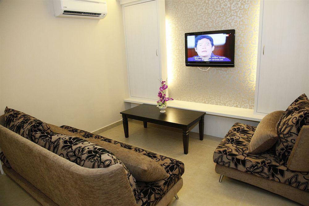 Kingston 1 , Bukit Bintang 3*