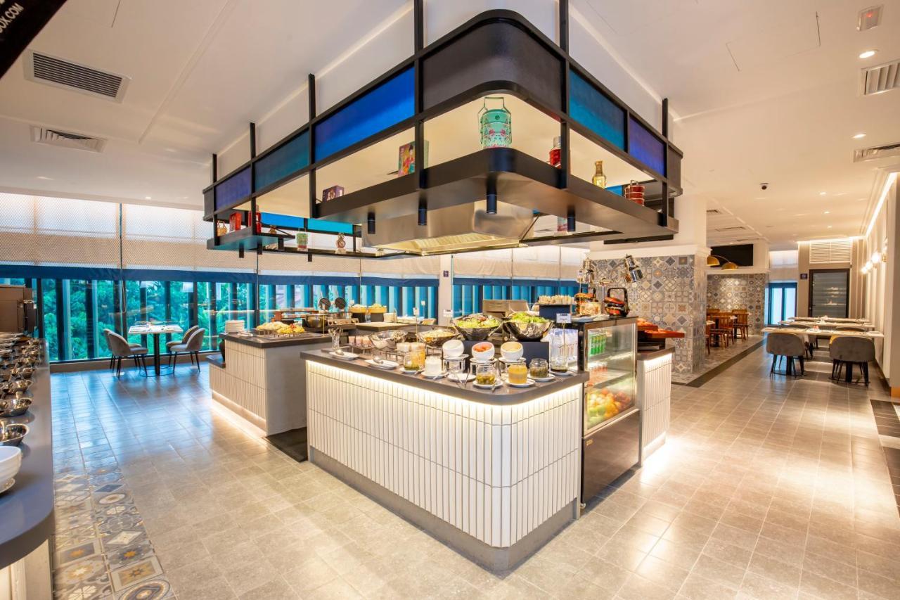 Hotel Santa Grand Signature 4*