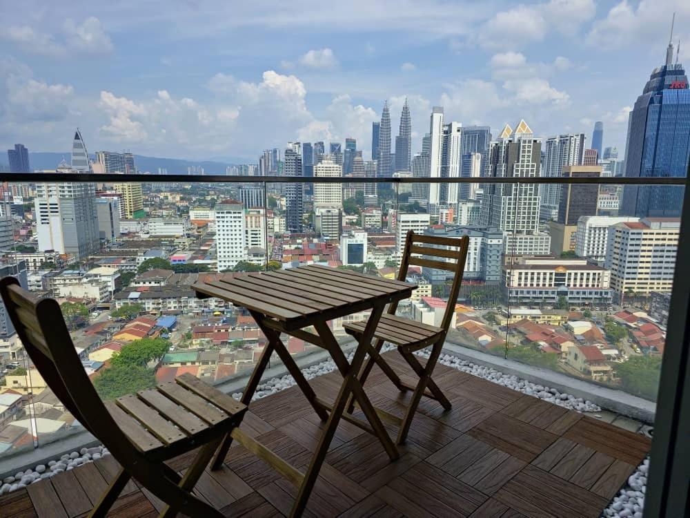 Apartment Regalia Klcc View By Iluxhome *