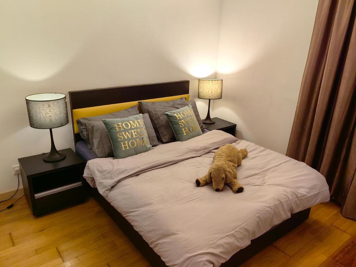 703 Klcc 5 Minutes To Alor Street Ceylon Pavilion 3 For 10 Pax