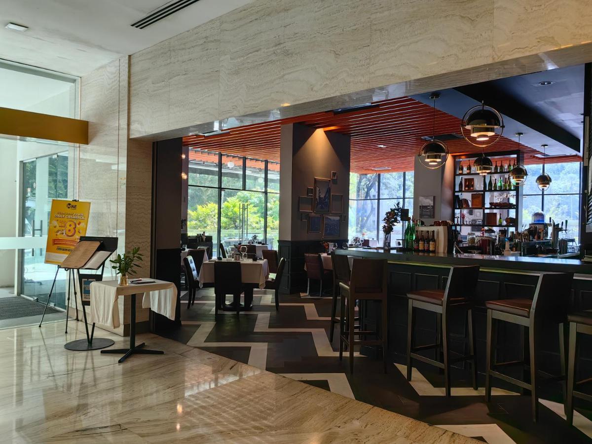 Apartment 703 Klcc 5 Minutes To Alor Street Ceylon Pavilion 3 For 10 Pax Kuala Lumpur