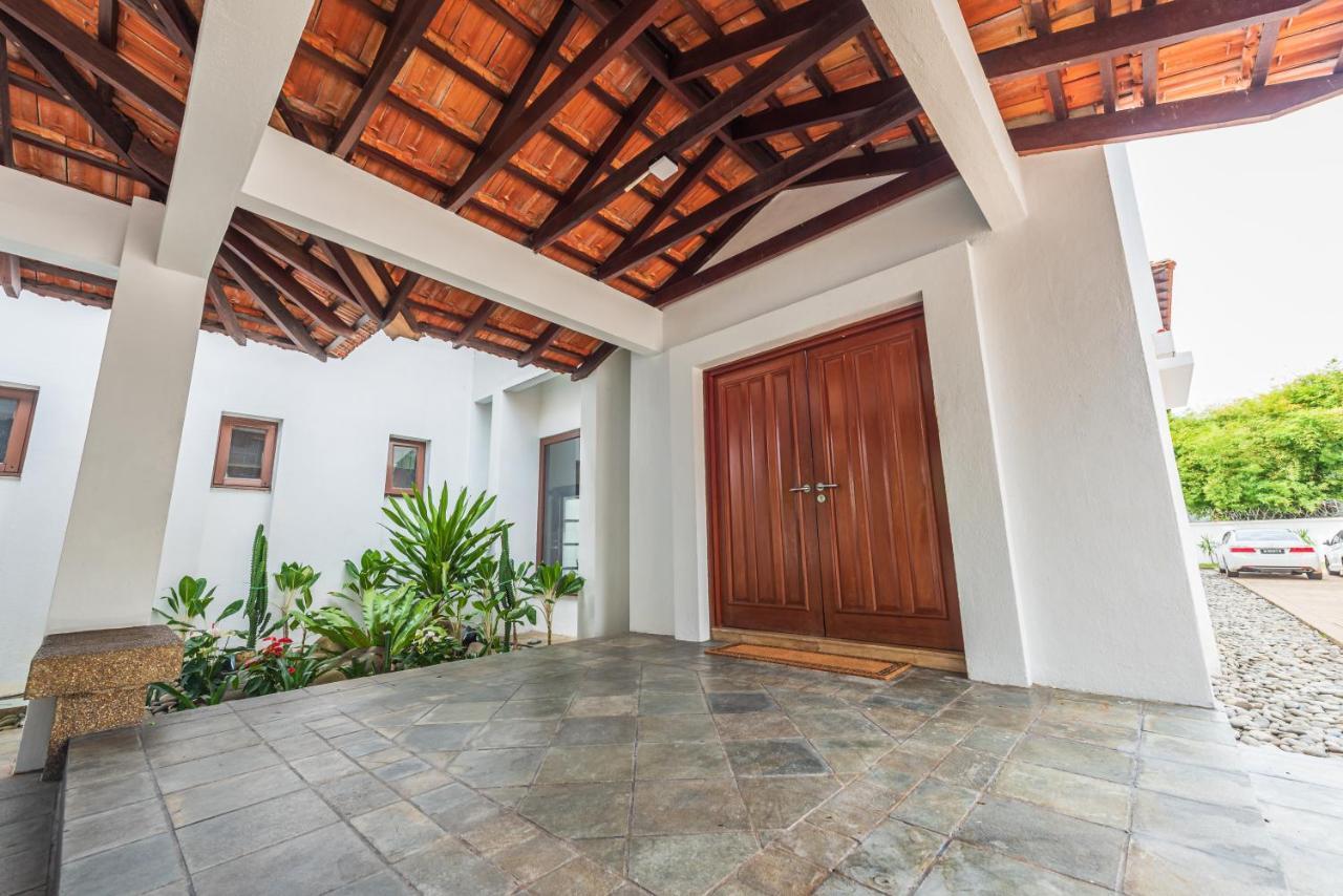 Tropical Bliss Luxe 5br 30pax Private Pool Kl By Verano Villa