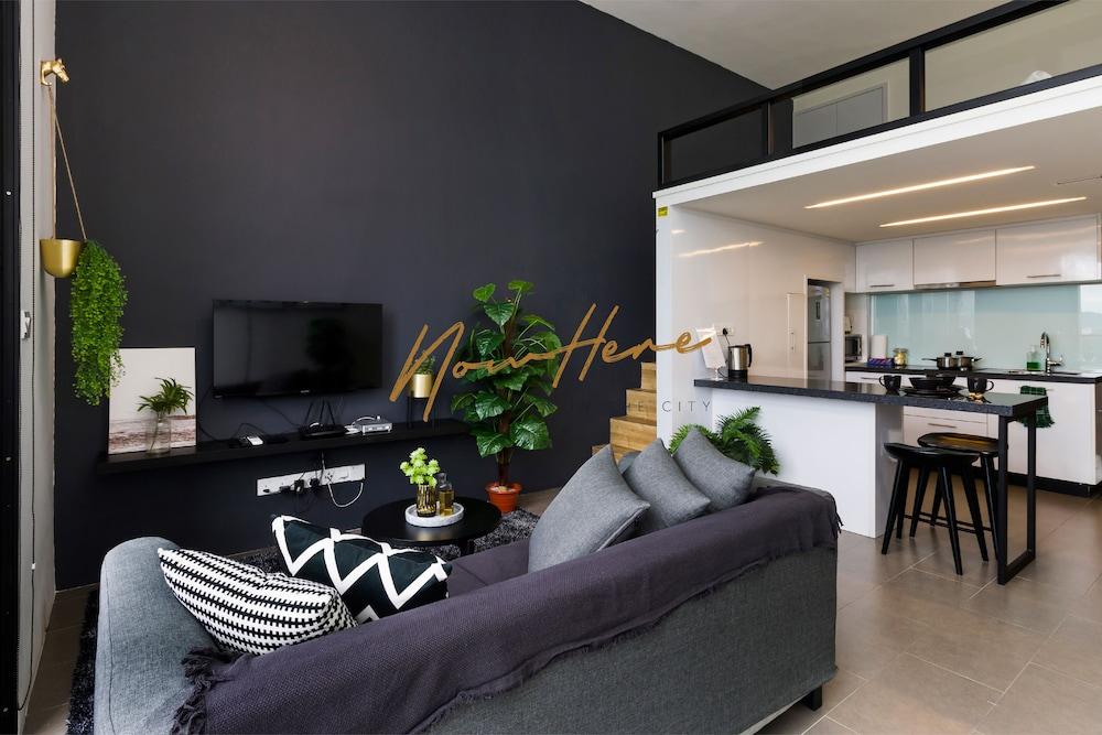 Nowhere Boutique Apartment *