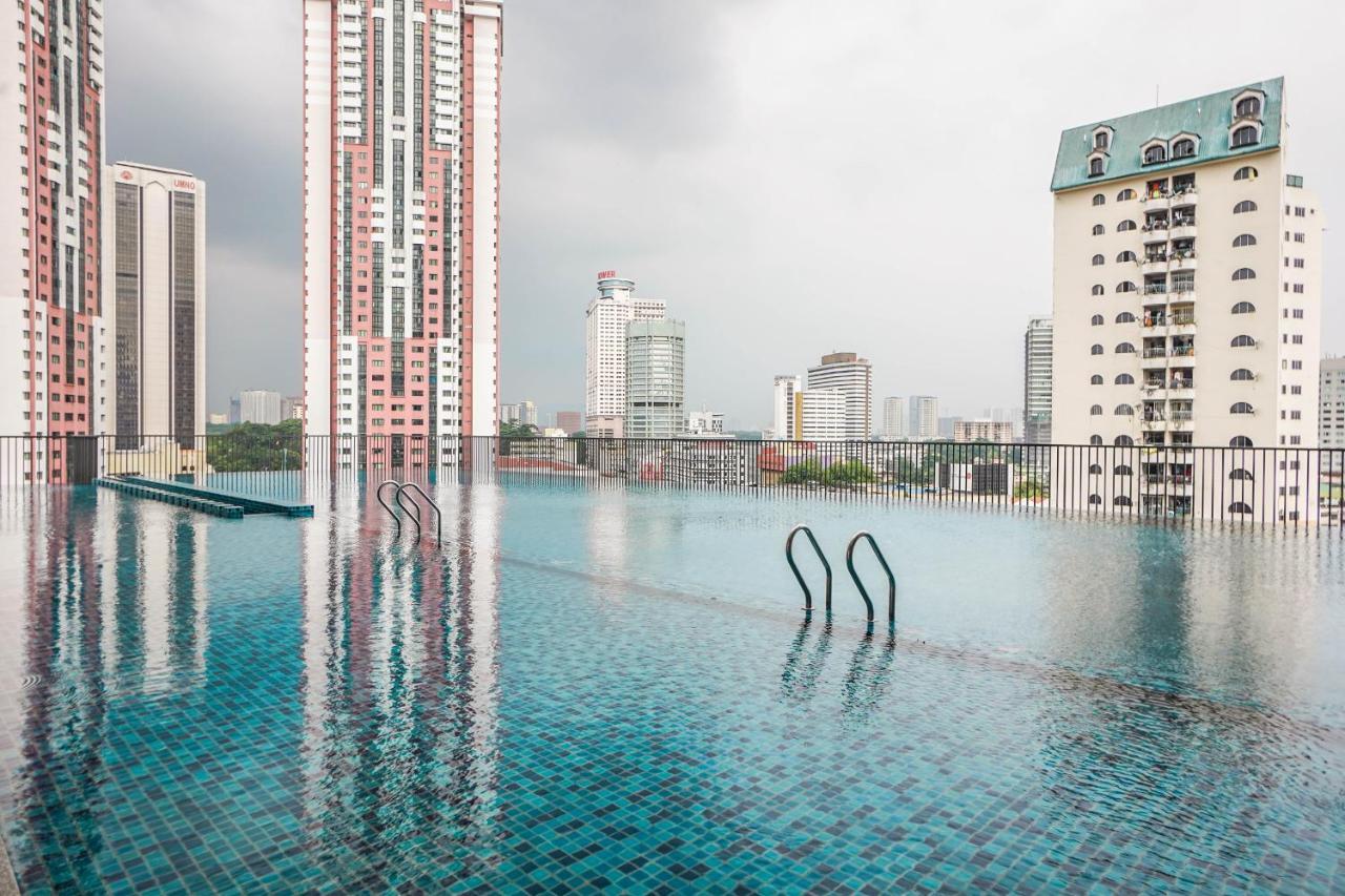 Chambers Klcc Pwtc By Unimax Apartemen