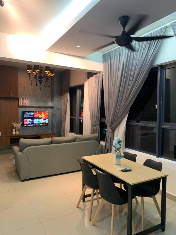 Fhs Homestay @ Arte Plus Jalan Ampang T2-11-02 Apartment