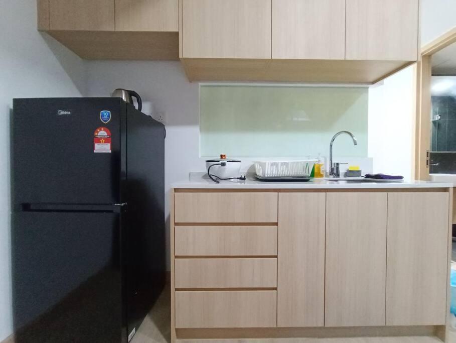 Cls 16b Klcc Balcony View Apartment *