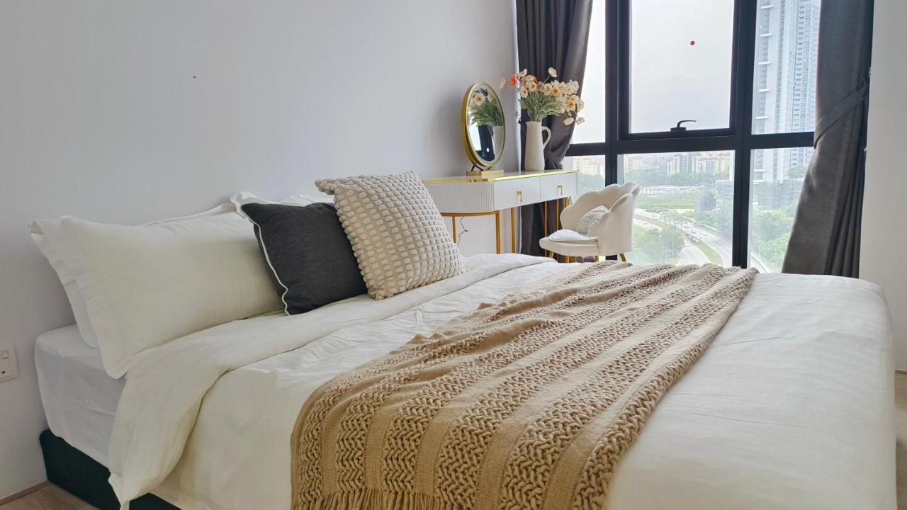 A1. The Ins @ Aurpra Place Beside Pavillion Bukit Jalil Apartamento *