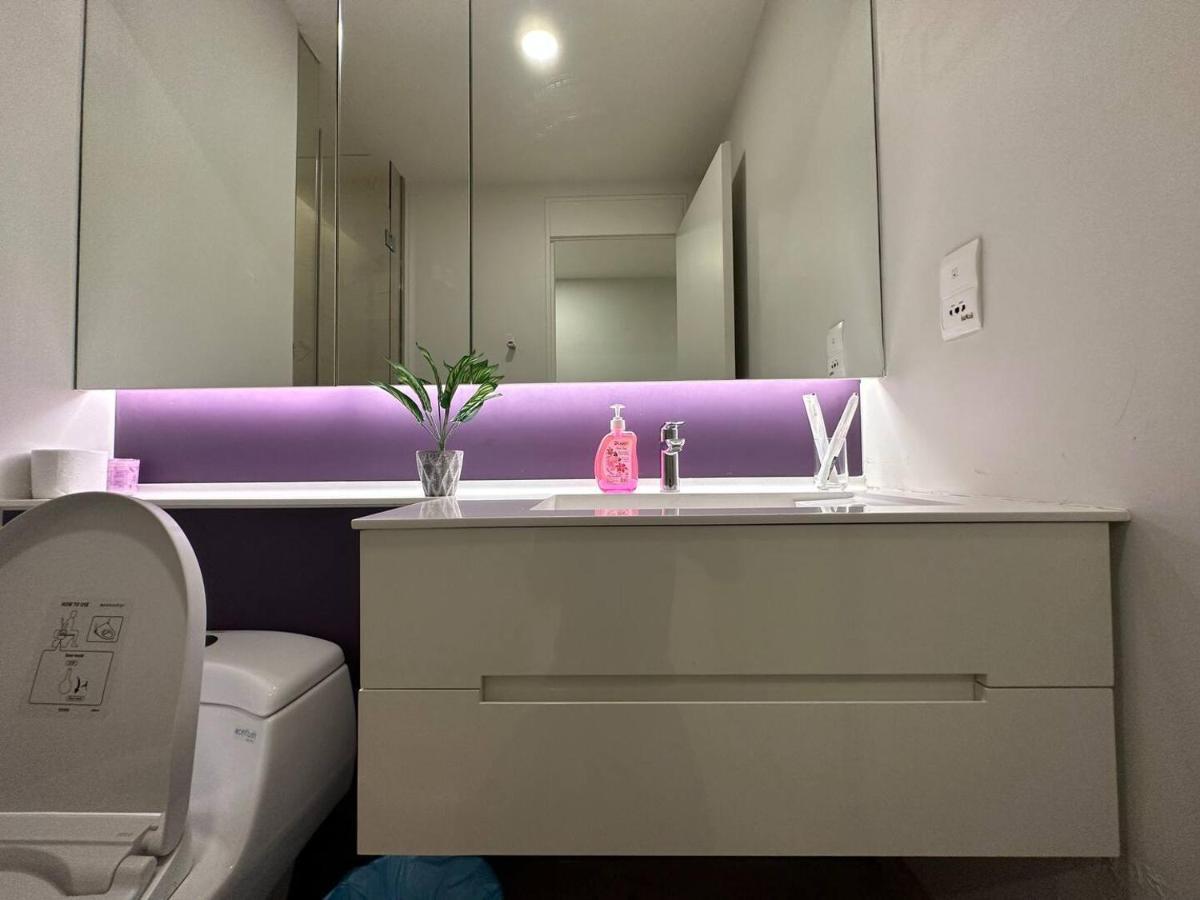 Apartment Two Bedroom Klcc With Rooftop Pool And View *