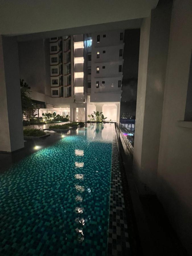 Comfy Wifi Place @manjalara 5min To Desa Park Apartment Kuala Lumpur