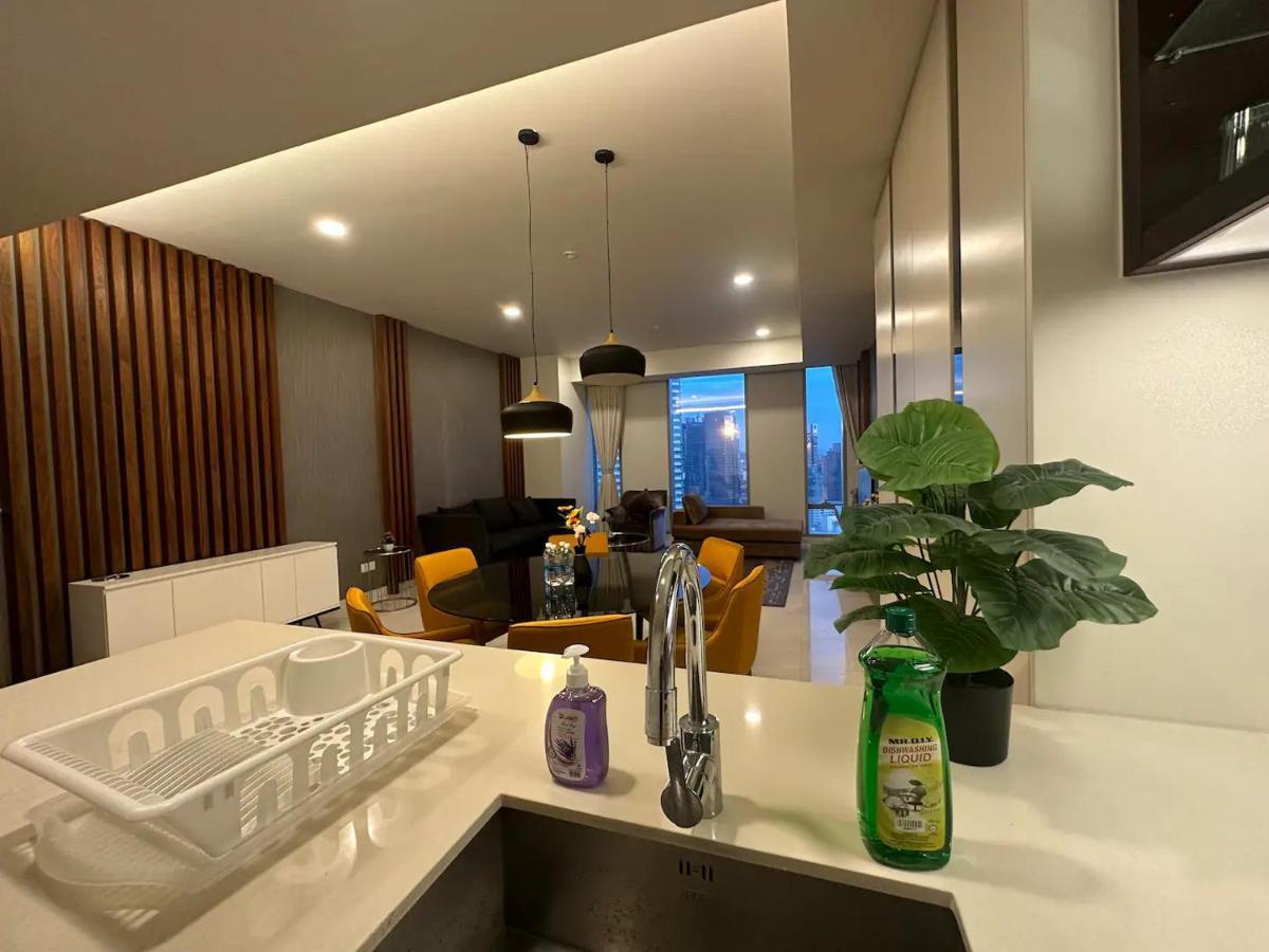 Apartment Two Bedroom Klcc With Rooftop Pool And View