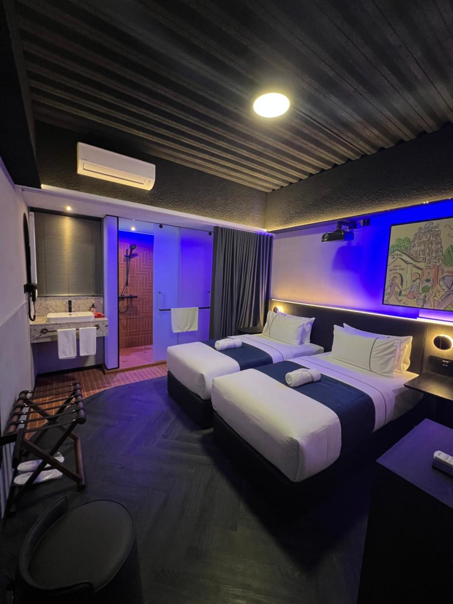 B 3* Kuala Lumpur