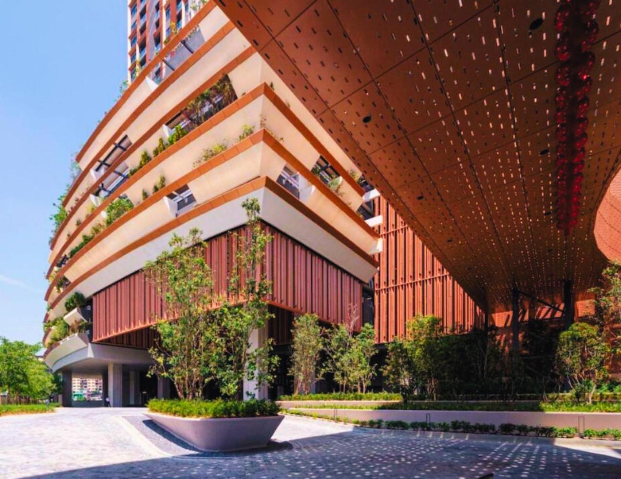 Lucentia By Moonlight Park Apartemen