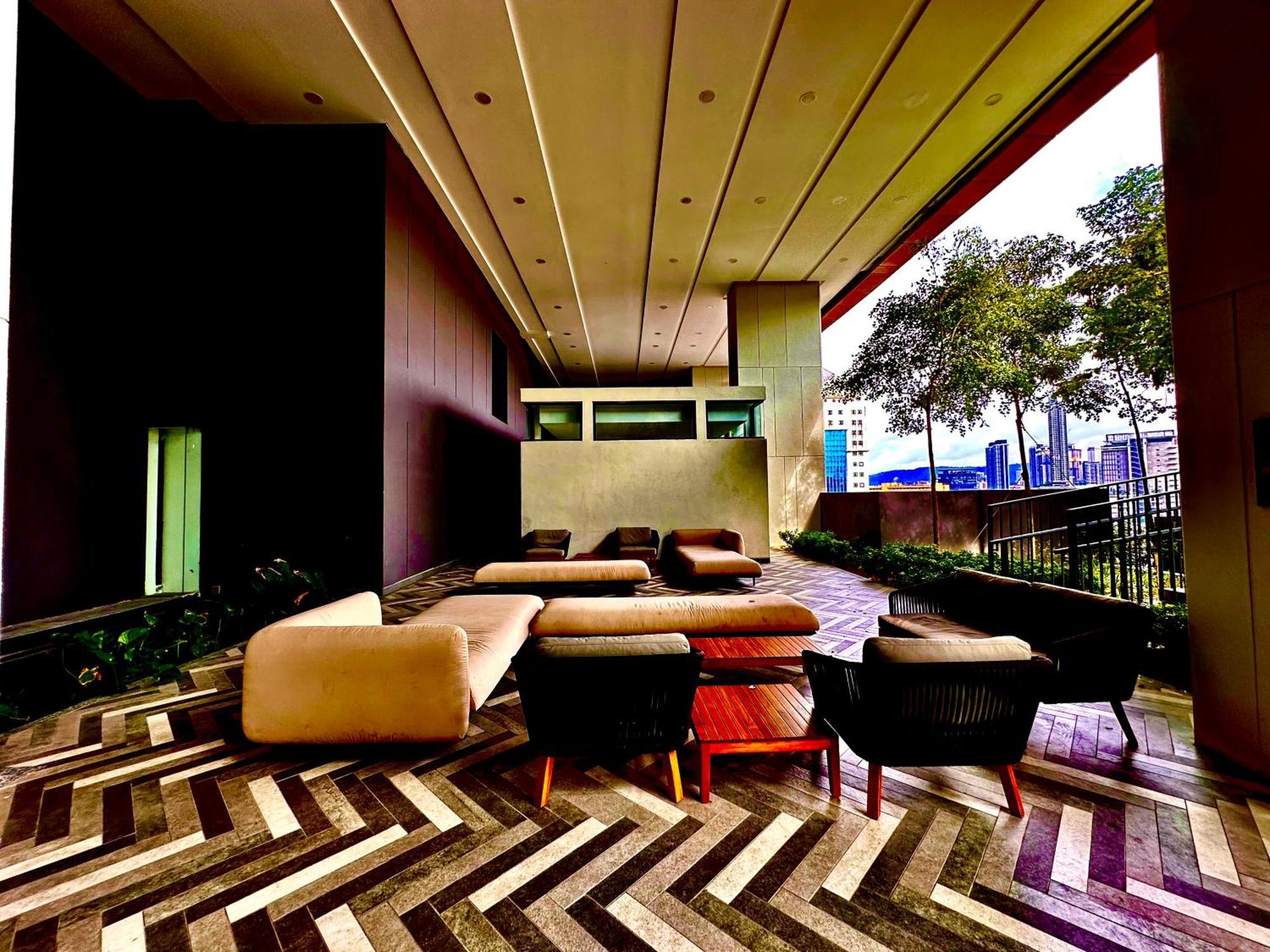 Lucentia By Moonlight Park Apartemen *