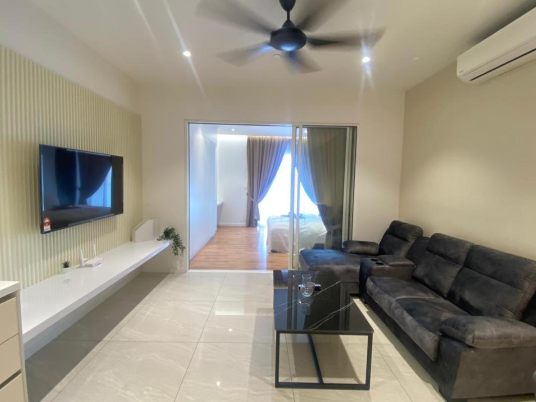Quill Klcc By Ezhome *