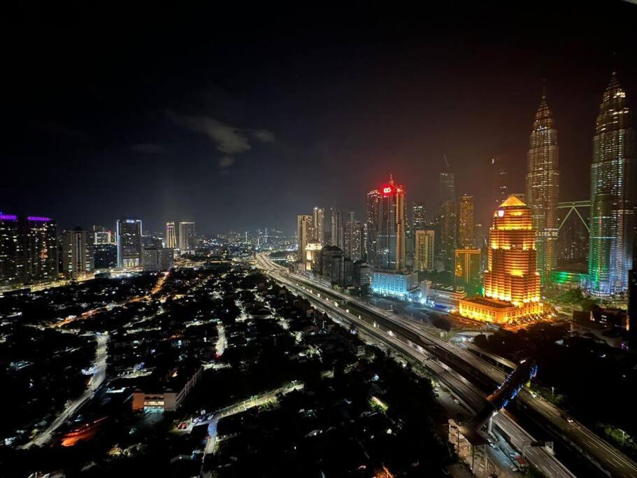 Klcc View 3r2b 10min Walking Klcc, Lrt, Local Food Pangsapuri Kuala Lumpur