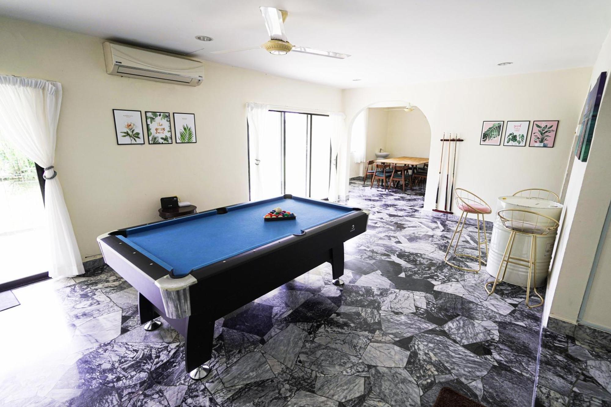 30 Pax Oug Bungalow With Swimming Pool *