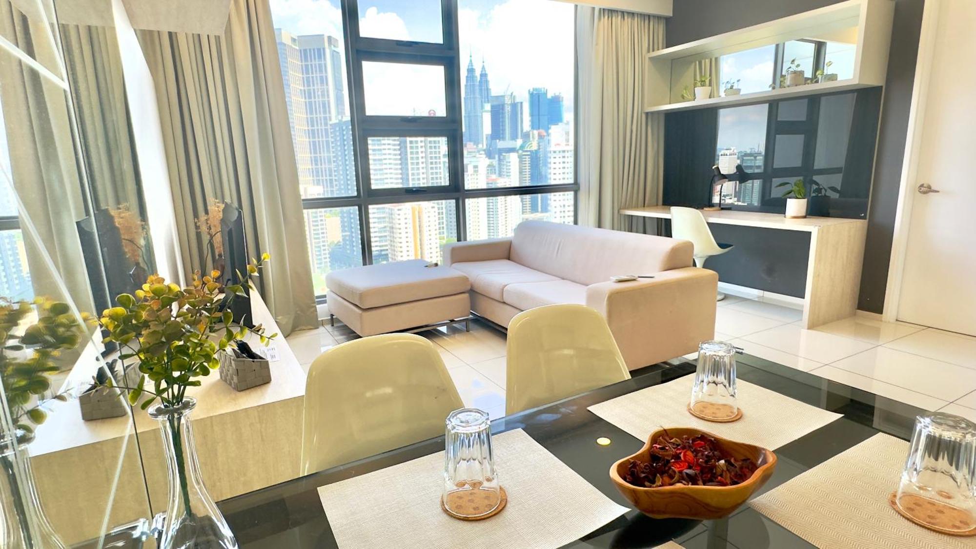Extravagant Family-biz Nest @ Robertson 30f Apartment *