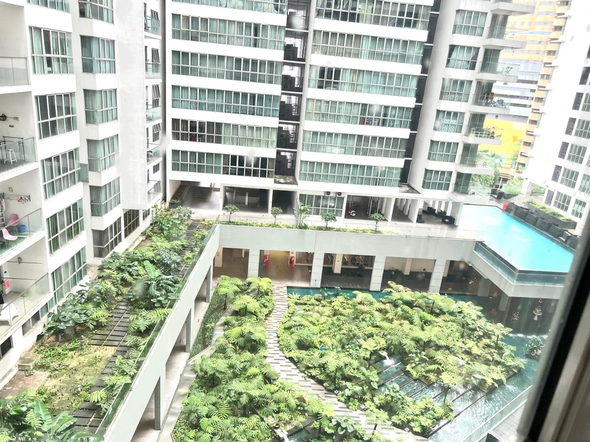 Regalia Service By Fortune Apartment *