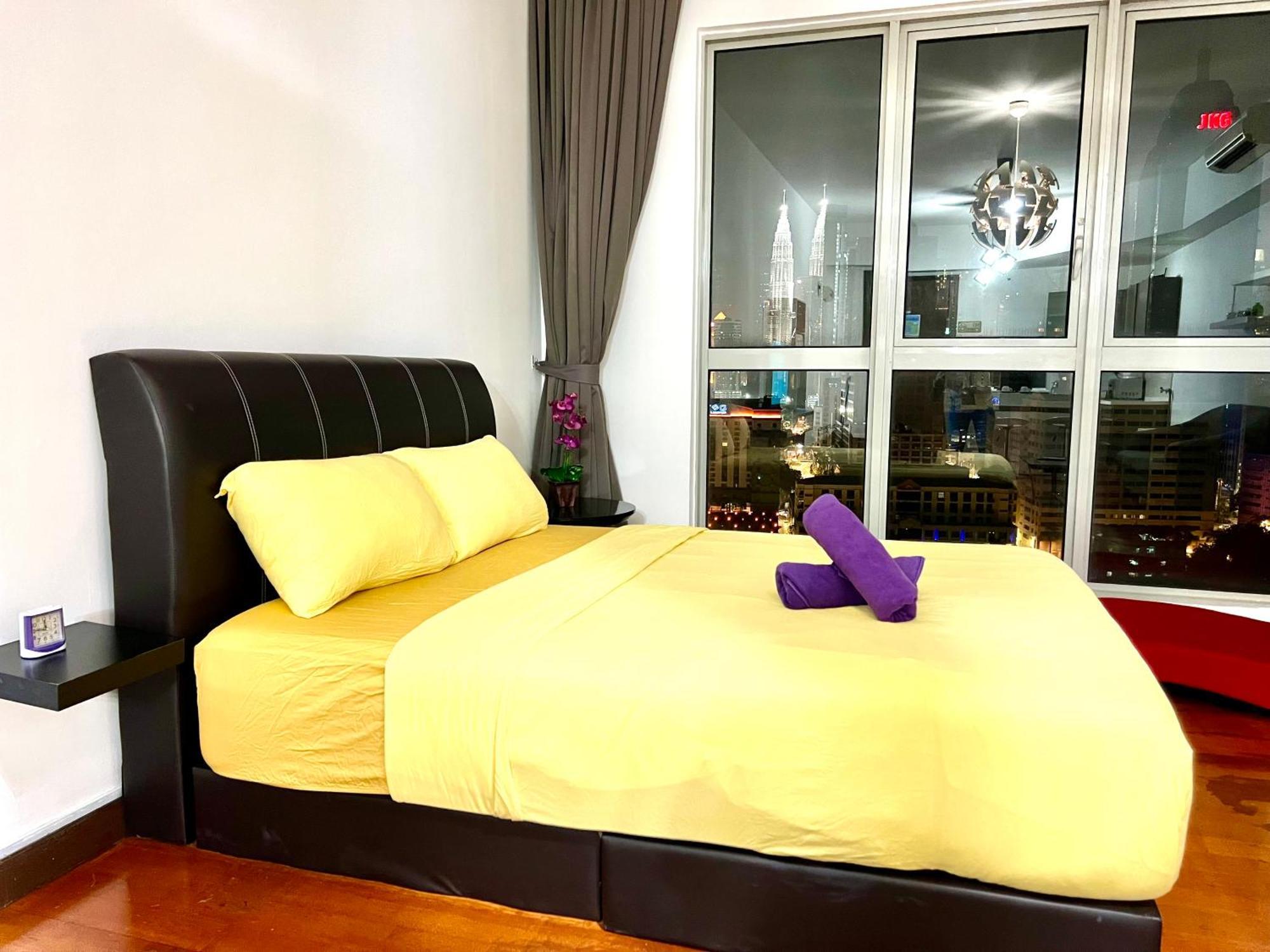 Regalia Service By Fortune Apartment *