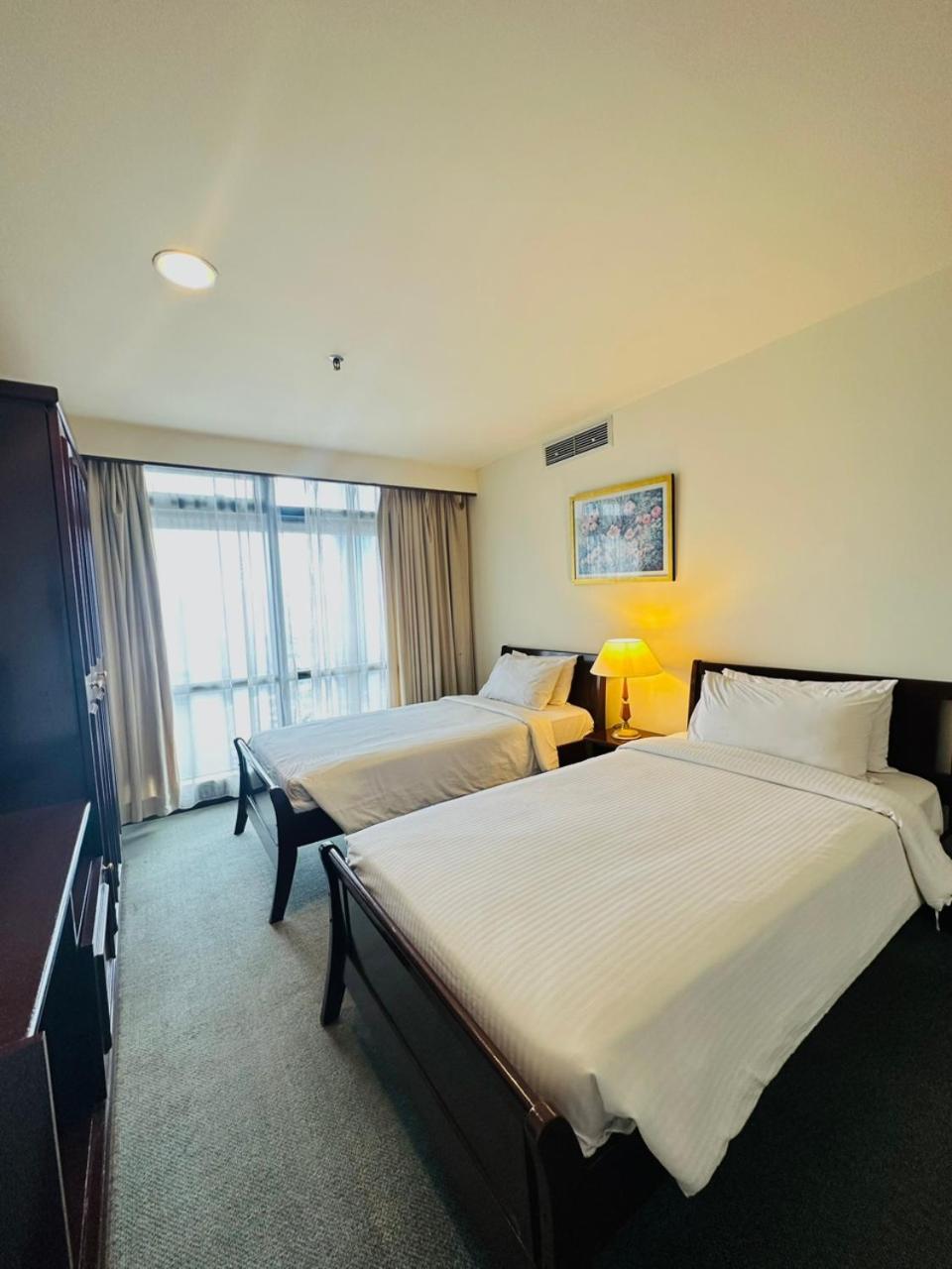 Apartment Kl Cozy At Times Square