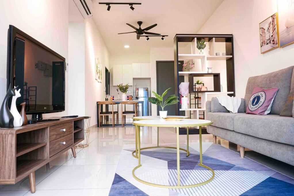 Bukit Jalil Cozy Place 5~7pax Apartment Kuala Lumpur