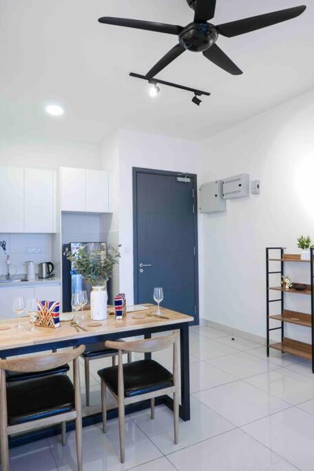 Bukit Jalil Cozy Place 5~7pax